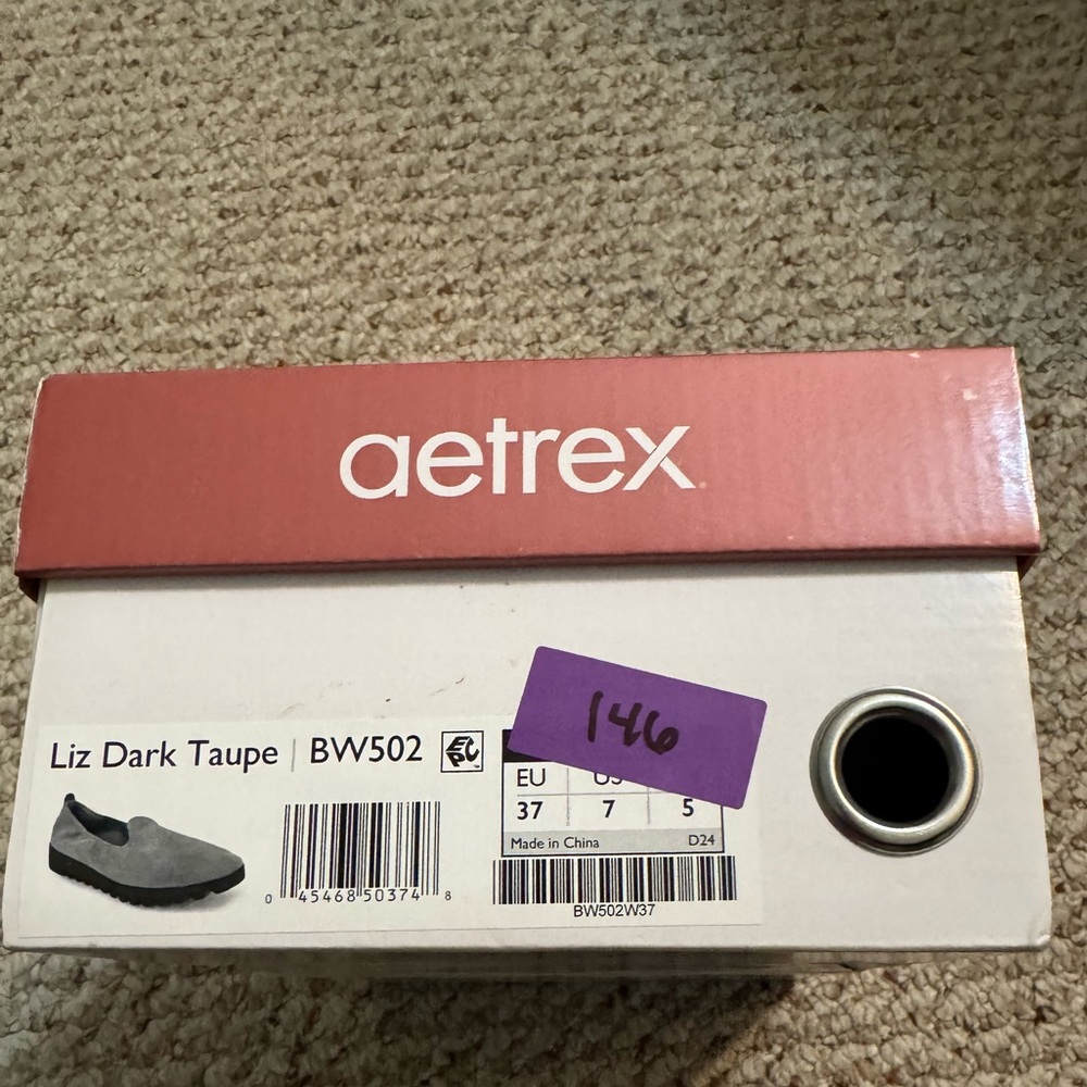 Aetrex Women’s Tan and Black Slip-On Loafers - Picture 6 of 6